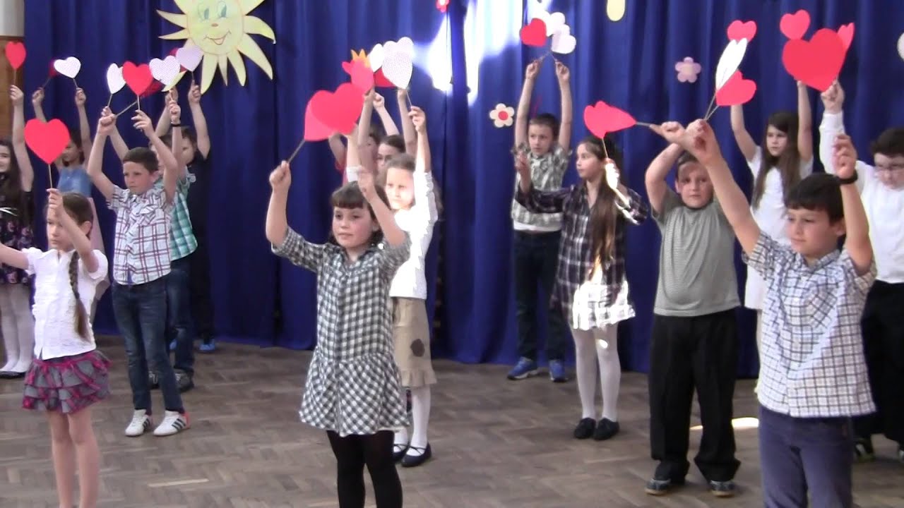 Anyák napja   3  osztály műsora 2015