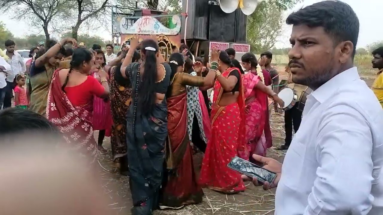 सुर संगम बेंजो ग्रुप मिनी मार्केट लातूर मो.7558320945/7038507068