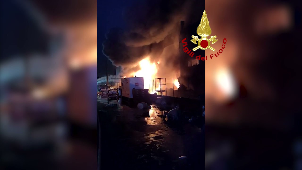 Vigili del fuoco, incendio a Predda Niedda