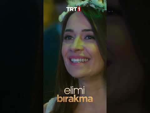 Kapmışsın Güzel Kızı 😎 - Elimi Bırakma 33. Bölüm  #shorts  #elimibırakma  #trt