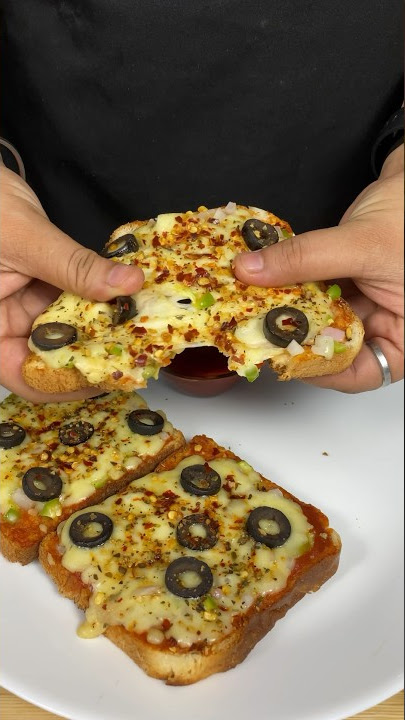 Instant Mini Pizza ASMR Cooking #shorts #food #pizza #cooking #indianasmrworld #asmr