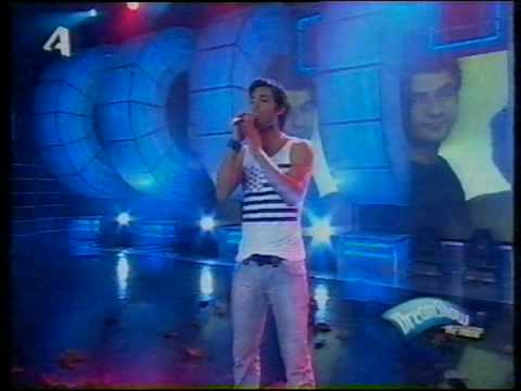 kostas-martakis---den-eimai-edo-gia-kanena-(live)-(high-quality)