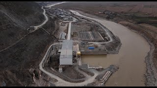 Видео — Минэнерго показало, как идут работы на Камбар-Атинской ГЭС-2