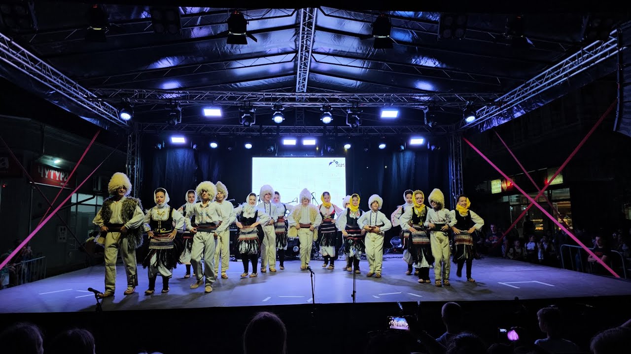 Omladinski ansambl GFA Zo-Ra Zajecar na festivalu 