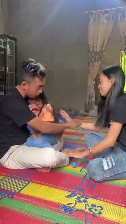 ada yang tau penyebab dedek nya nangis gak#shorts