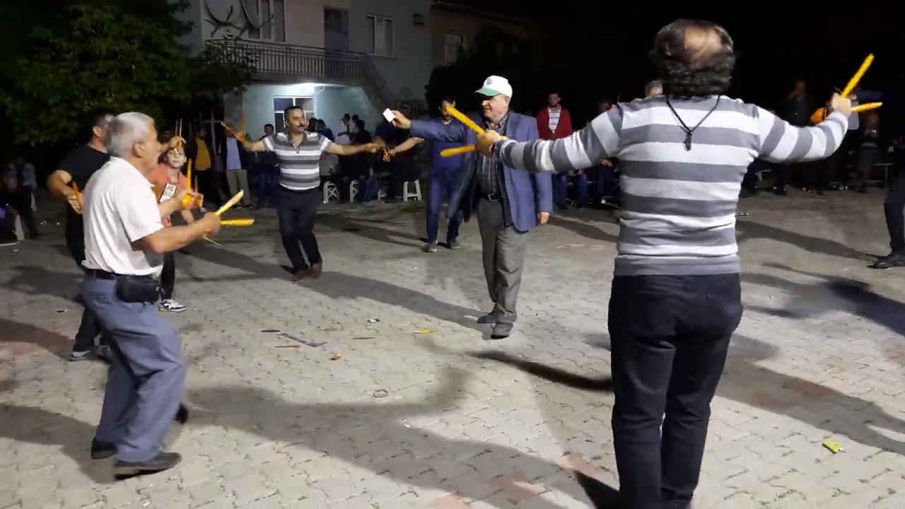 Kemer Kaşık Oyunları - Kemerli Adem hareketli oyun havaları