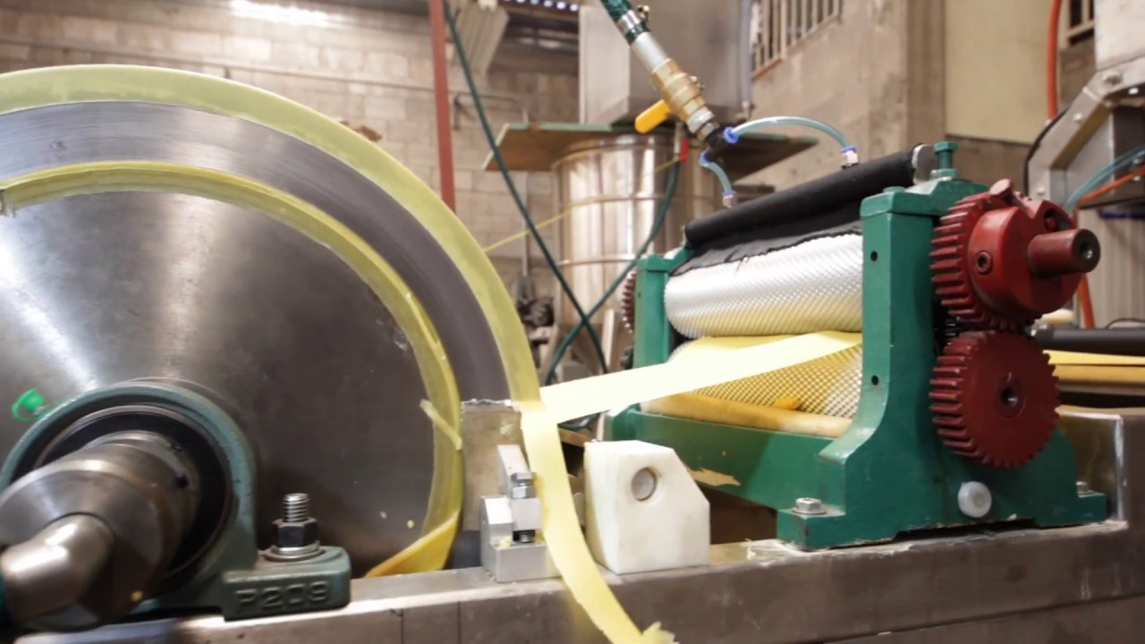 ESTAMPADORA DE CERA PARA LA APICULTURA O INDUSTRIA APICOLA APIMAT