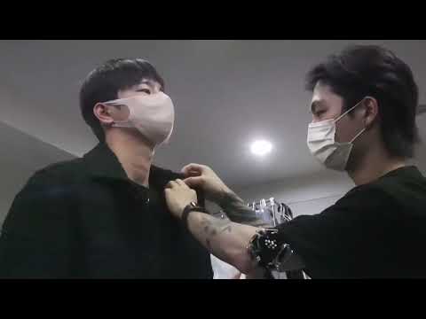 SeoInGuk  official youtube"서인국, 브이로그(Vlog)  토론토에서 입을 의상 미리  입어보기. 이쁘다  서인국  #shorts