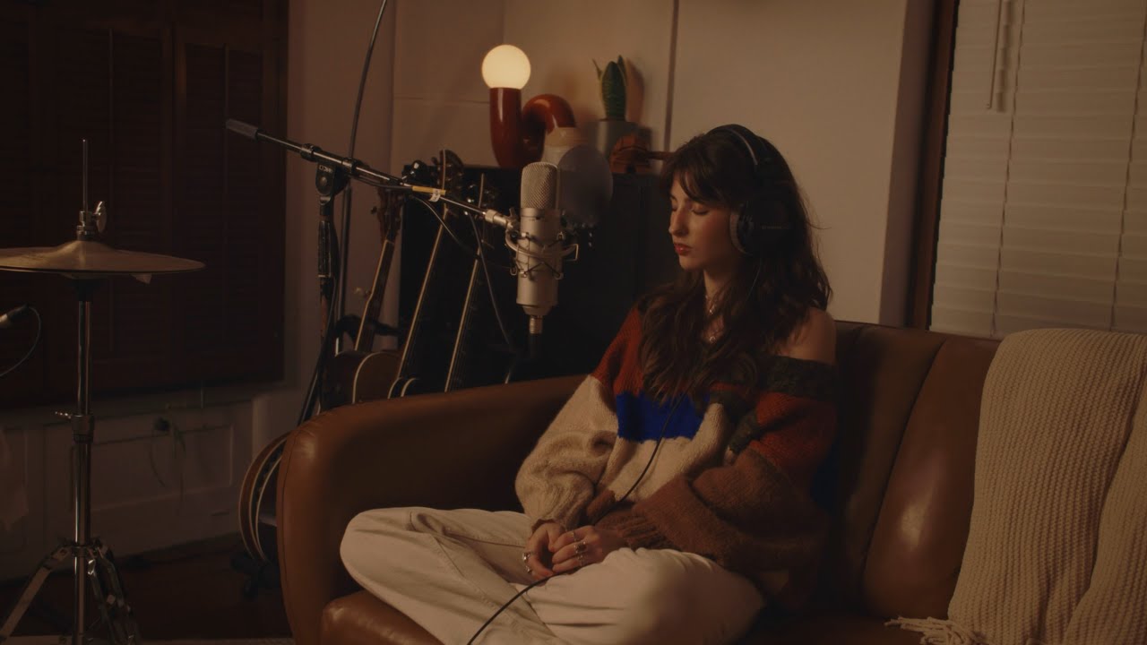 Andrea Bejar - Blisters (Live Acoustic Version)