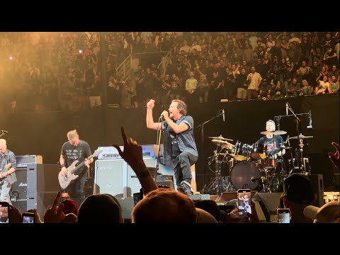 Pearl Jam - Even Flow (Toronto 2022)