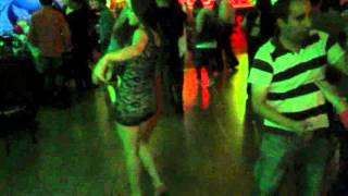 Video thumbnail of "Fiesta Latina En Justos y Pecadores (Parejas bailando) Canta Javier Sanchez - Quiereme Full HD 4K"