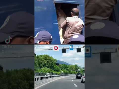 মেজর আখতারুজ্জামানকে গ্রেফতার করা তীব্র নিন্দা প্রতিবাদ জানাই #duet #violintune #violintune #