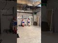 コスプレイヤーにとって地味に大事なのが体型管理。スタジオ内でも運動は欠かせません