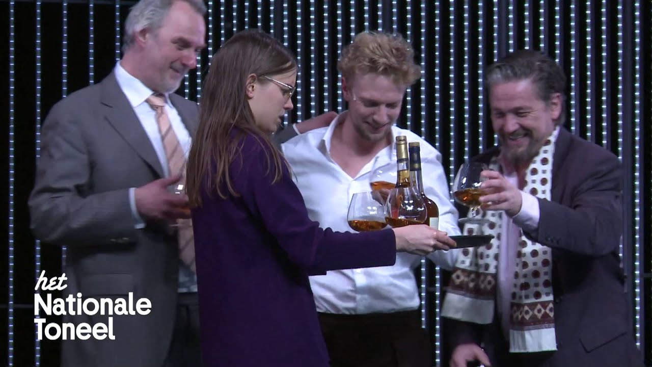 De revisor - het Nationale Toneel. nu te zien door heel Nederland