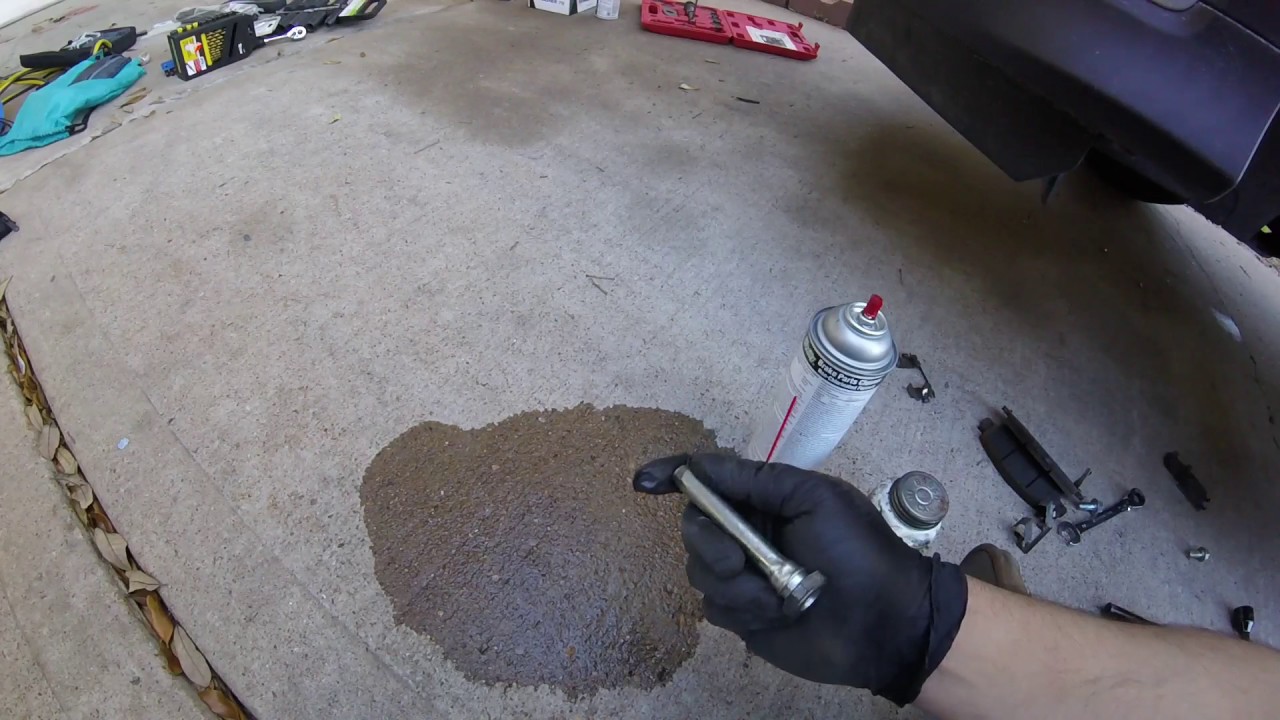 2016+ Honda HR-V Brake Pad Replacement - YouTube
