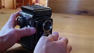 Yashica Flex C型の使い方 - YouTube
