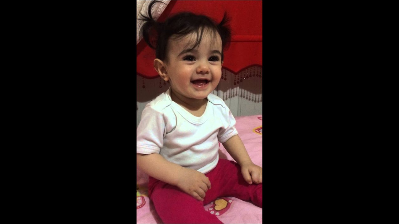 Gülen nehir bebek YouTube