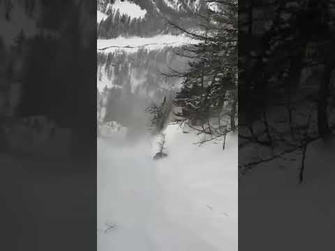 Courmayeur: freerider e snowboarder in difficoltà chiedono l’aiuto del Sav