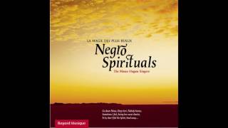The Moses Hogan Singers - Bnobody Knows De Trouble I've Seen