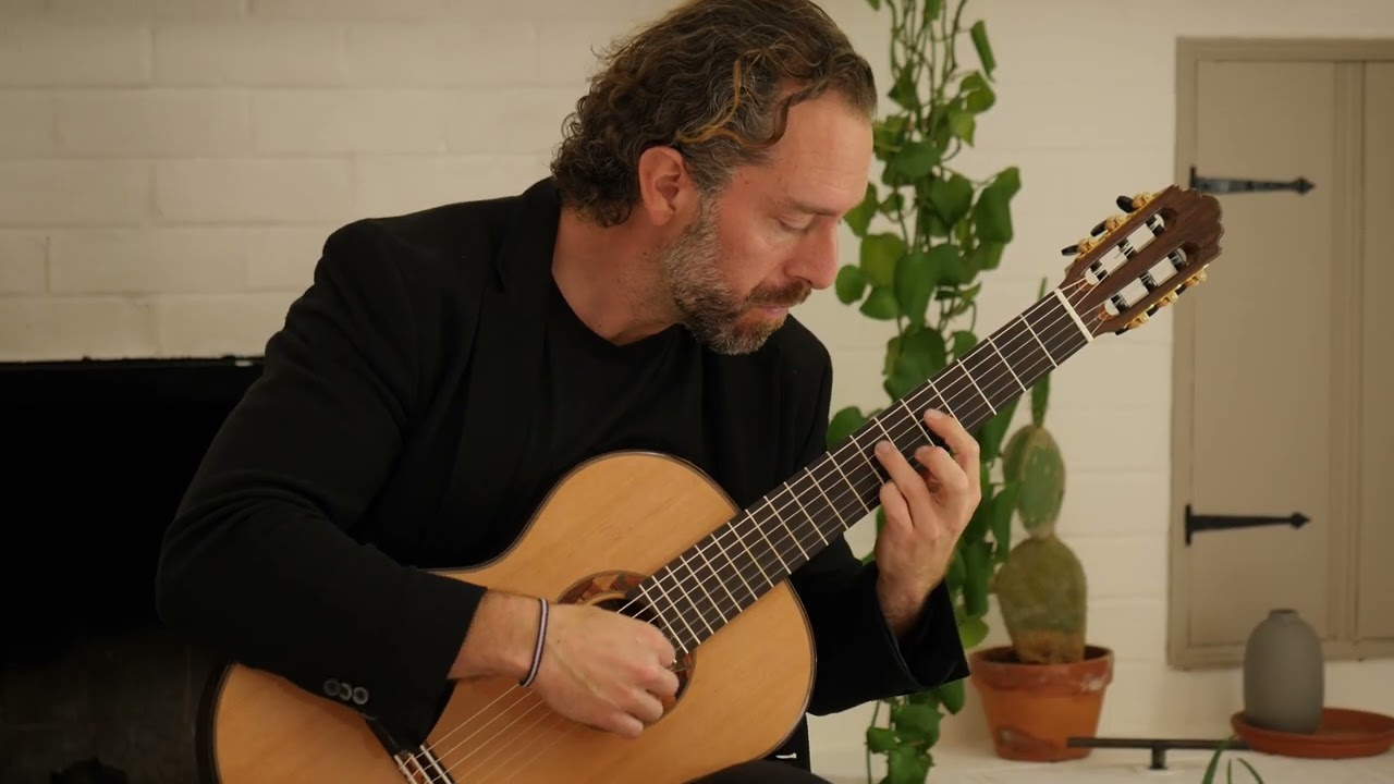 "Tisú" from Suite Montebello by Julio Cesar Oliva. Guitar by Greg Brandt.