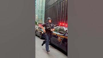 **NYPD ESU & SRG RUN toward Active Shooter at NFL HQ in Midtown Manhattan**