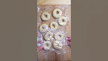 Make doughnuts easily at home!