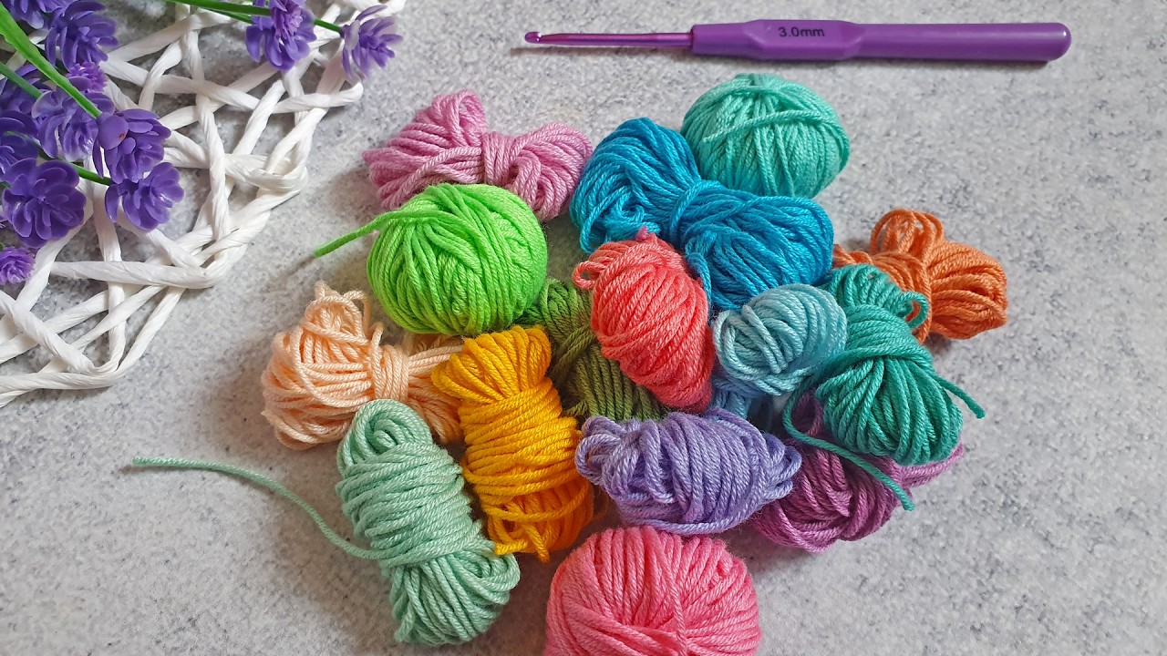 WOW! Look what a beauty! The cutest yarn leftover idea ever! Crochet