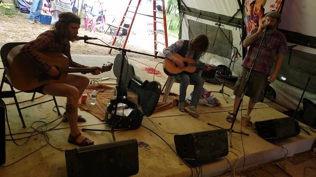 Derrick Manley and Noah Earth perform 'Just One More' (George Jones)