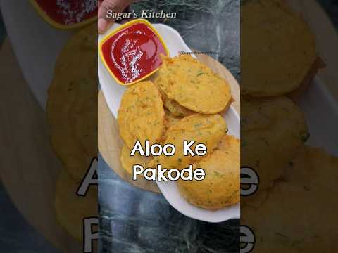 Aloo Ke Pakode Simple and Easy #AlooPakora #YouTubeShorts #Viral #Shorts #Fritters