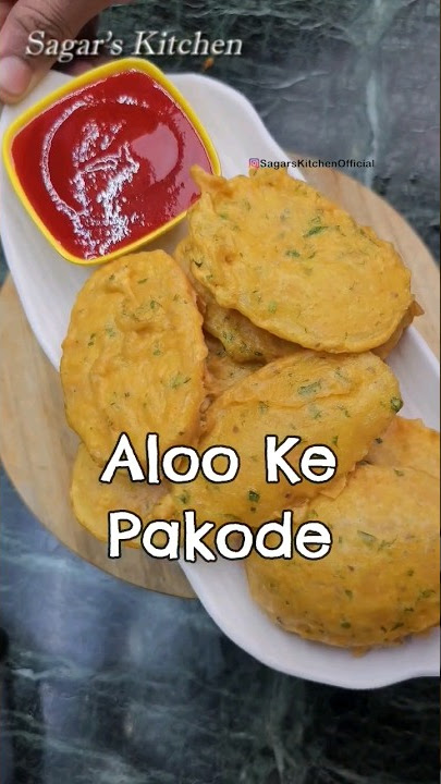 Aloo Ke Pakode Simple and Easy #AlooPakora #YouTubeShorts #Viral #Shorts #Fritters