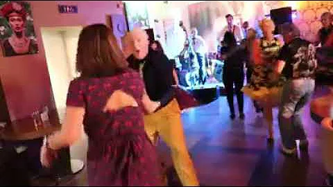 mp4 jan  Hampton dance night
