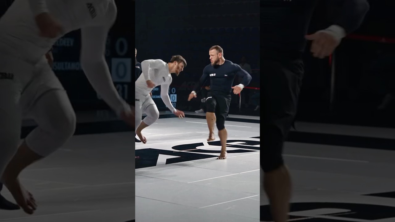 Сулим Бисултанов проиграл на ACB JJ Техническим Нокаутом