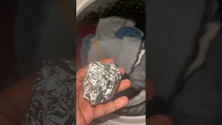 Don’t want lint on you clothes when wash try this😊