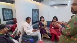 Shreya Ghoshal, Kaushiki Chakraborty, Sonu Nigam, Hariharan and Shankar Mahadevan jamming session 