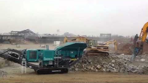 Powerscreen PT400 Jaw Crusher crushing Limestone