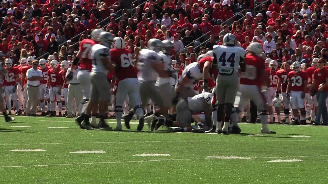 2010-university-of-st-thomas-football-vs-st-john-s-university-monday