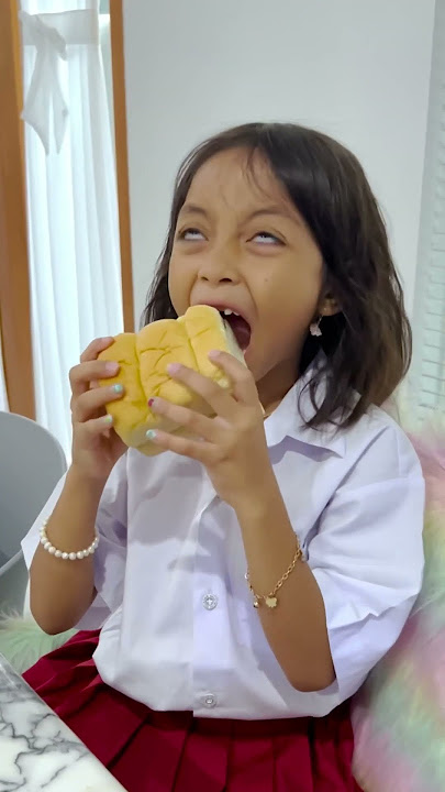 LEIKA DI BEKELIN BUNDA ROTI BANYAK BANGET & ENAK, BEKEL KALIAN KALO DISEKOLAH APA‼️ #leika #viral