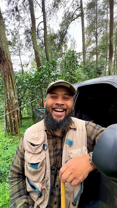 The risks of taking a car to the forest 🚙🌳 #BMBOutdoorDivision