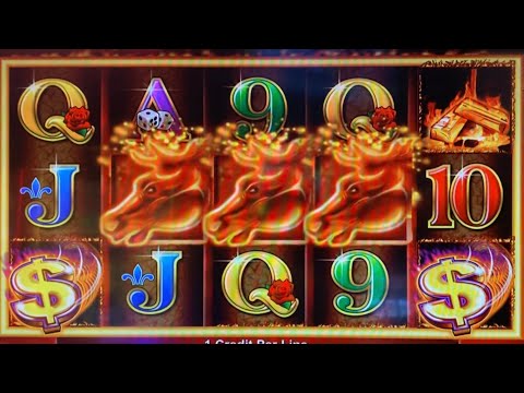 Royal Caribbean Quantum of the Seas Ship Tour | Pools, Lounges & Casino Walkthrough