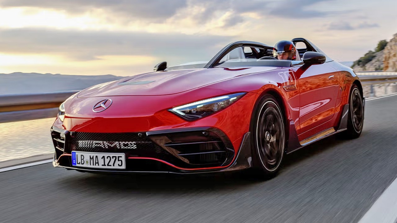 Pure V8 Madness! Mercedes-AMG PureSpeed Driving & Sound Test