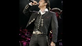 No la beses  de alejandro fernandez canta mando. Huascato