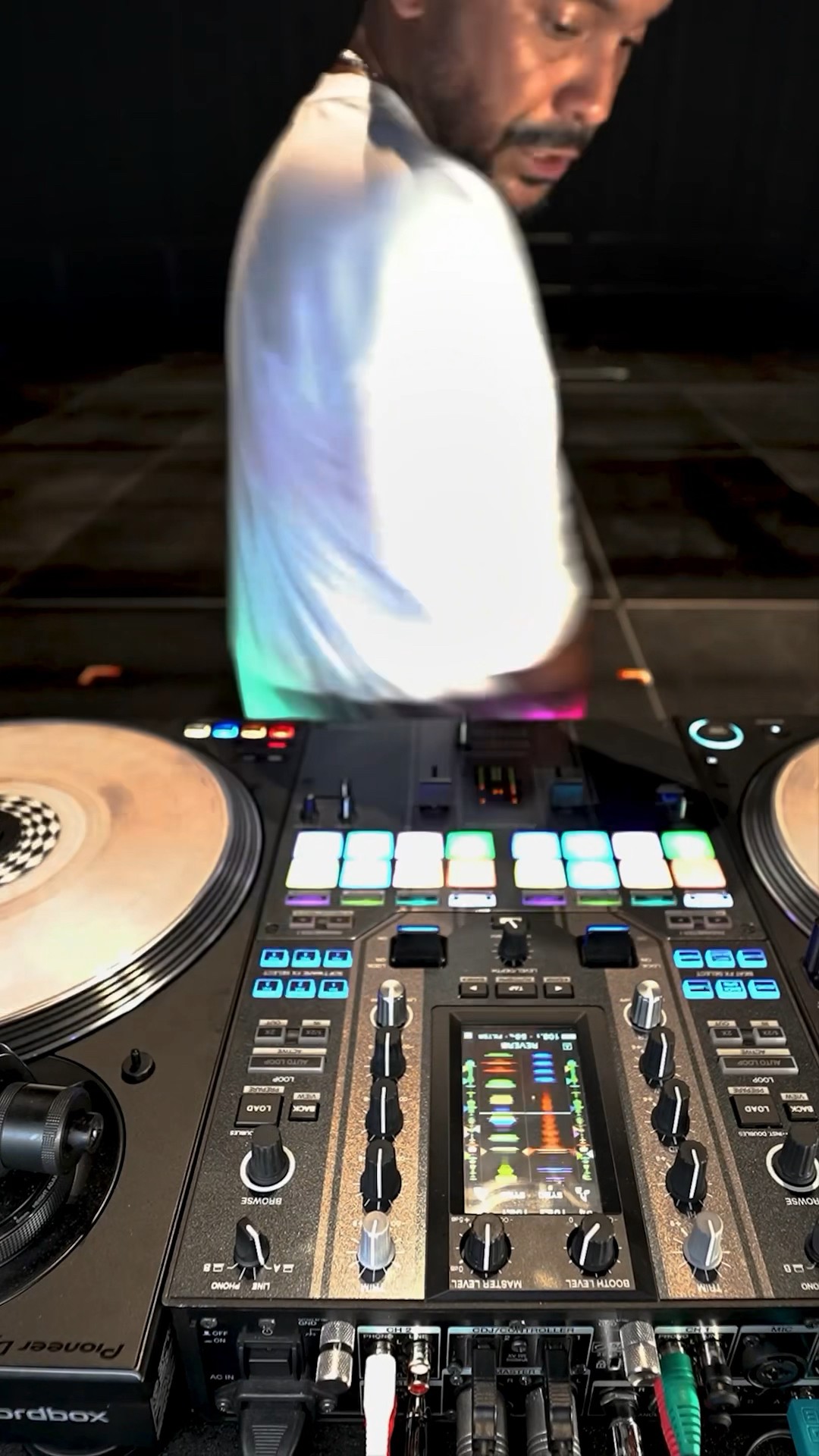 DJ Craze PLX-CRSS12 “levels to this” - YouTube