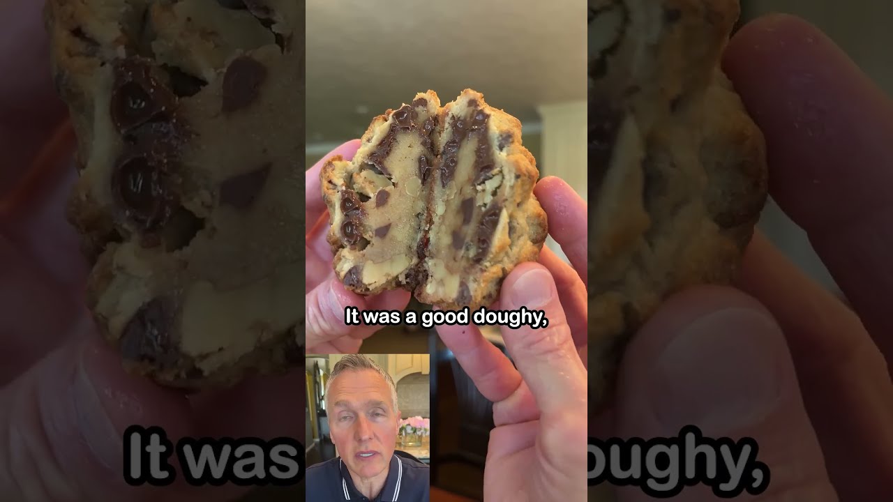 Chocolate Chip Walnut Cookie From Levain Bakery Cookies Cheatday Levainbakery