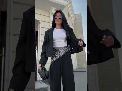 Костюм-двійка жіночий брючний оверсайз, офісний, молодіжний, піджак укорочений, брюки, Чорний, 40, видео 3