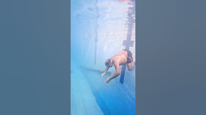 Underwater Swimming with 100+ kg body weight 🔥 #swimminglessons #swimming #underwater #swim