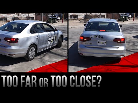 Video: Parker Paralel yang Teruk Kemana-mana Kerosakan Di Atas Dari Hood $ 300,000 Ferrari