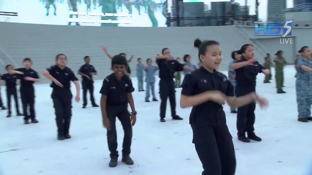 [1080p HD] National Day Parade 2013 - Ah Boys To Men singing ABTM 1 ...