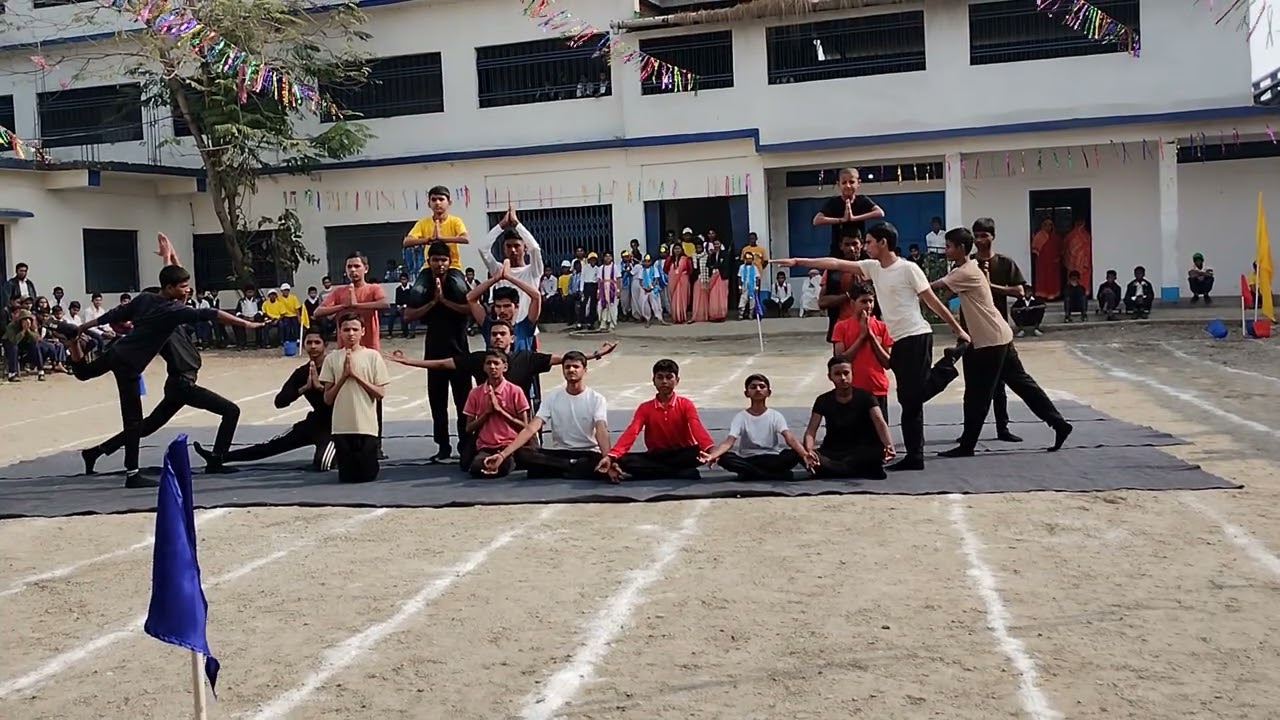 Annual sports day 2026 Siliguri Deshbandhu Hindi High school Piramid and Yoga act.