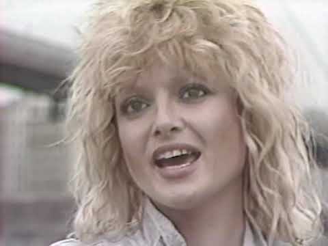 วีดีโอ: Nina Blackwood มูลค่าสุทธิ: Wiki, แต่งงานแล้ว, ครอบครัว, แต่งงาน, เงินเดือน, พี่น้อง