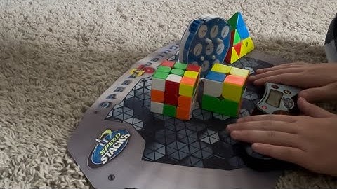 49.077 Rubik’s Cube Relay Race!!